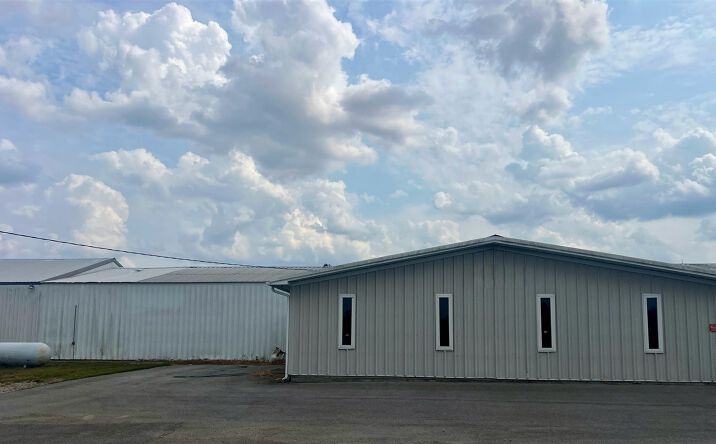 Pictures of Retail, Office, Industrial property located at 445 Edgar White Rd, Woodburn, KY 42170 for sales - image #1