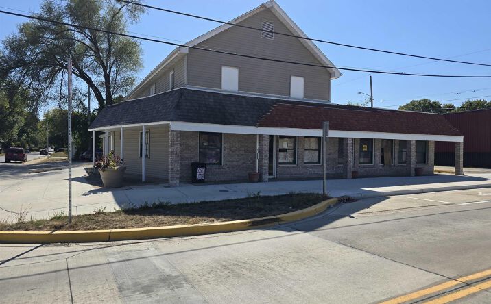 Pictures of Land property located at 910 DERBY Street, Pekin, IL 61554 for sales - image #1