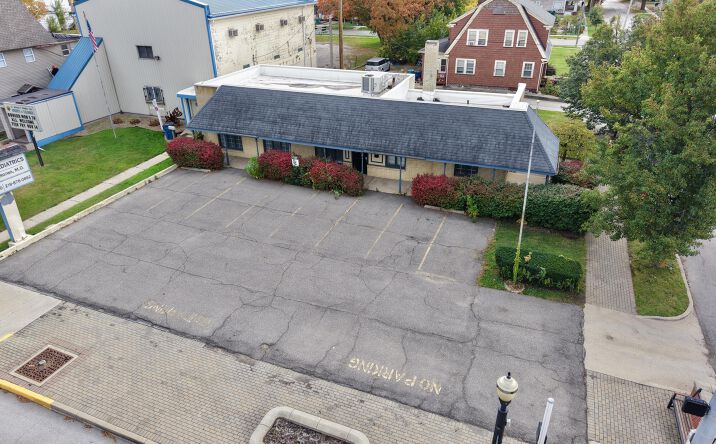 Pictures of Office, Business for Sale property located at 414 Lincolnway, La Porte, IN 46350 for sales - image #1