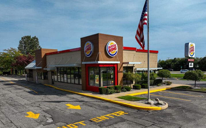 Pictures of Retail property located at 261 S State St, Zeeland, MI 49464 for sales - image #1