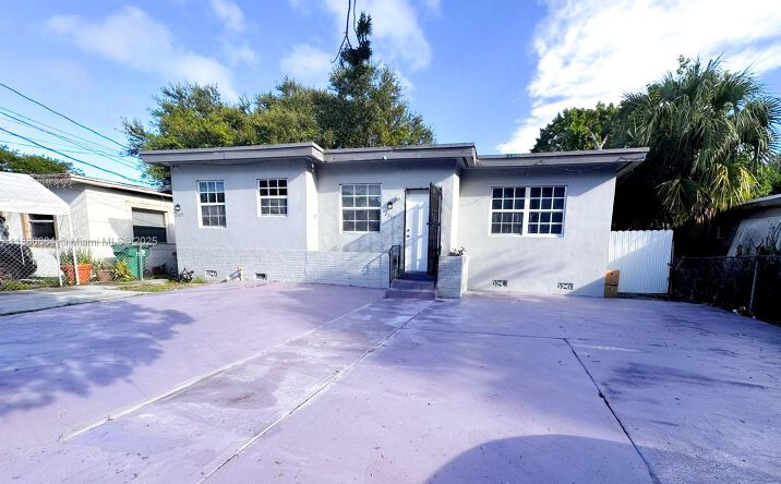 Pictures of Multifamily property located at 2367 NW 82nd St, Miami, FL 33147 for sales - image #1