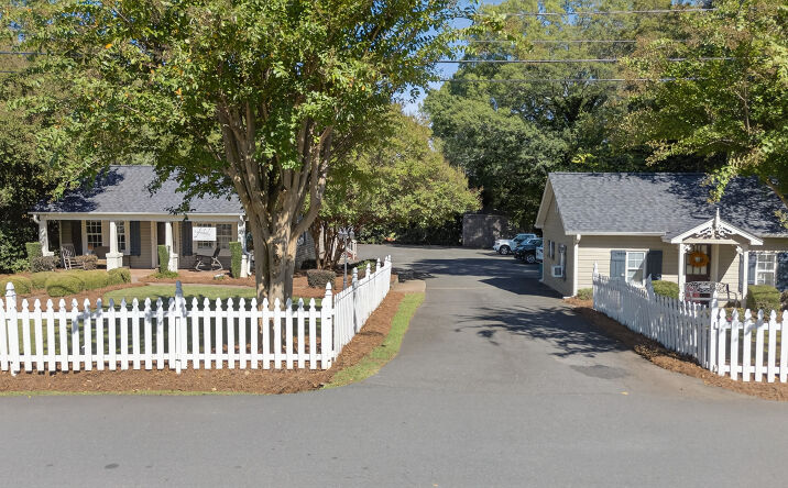 Pictures of Mixed Use property located at 19428 Zion Ave, Cornelius, NC 28031 for sales - image #1