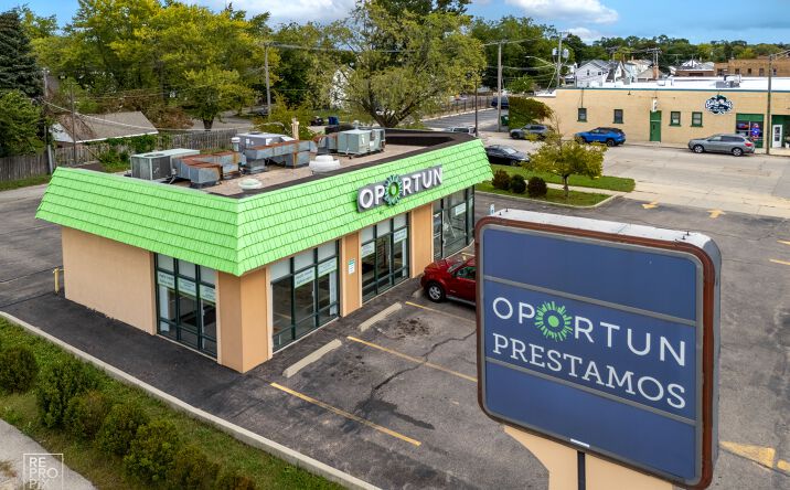 Pictures of Retail property located at 2000 W, Grand Avenue, Waukegan, IL 60085 for sales - image #1