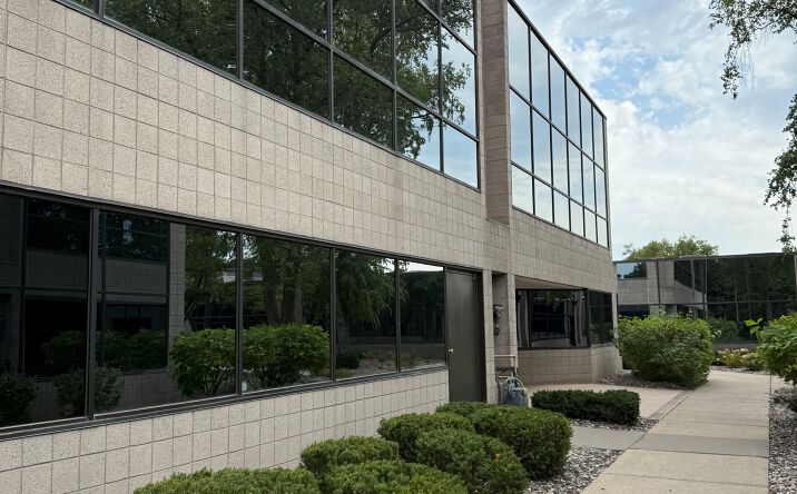 Pictures of Office property located at 7201 Ohms Ln, Edina, MN 55439 for sales - image #1