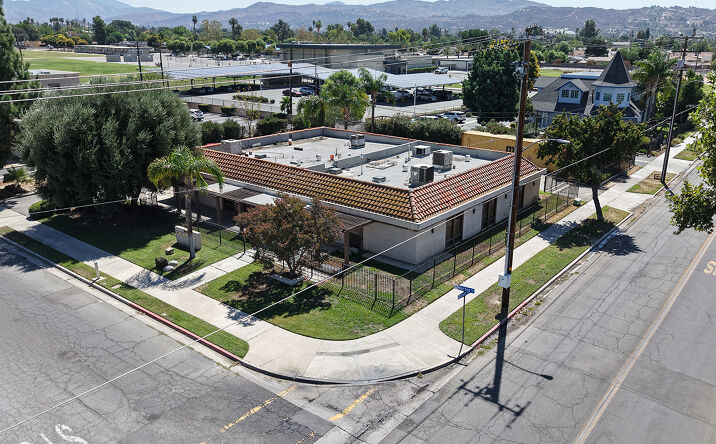 Pictures of Office property located at 901 E Morton Pl, Hemet, CA 92543 for sales - image #1