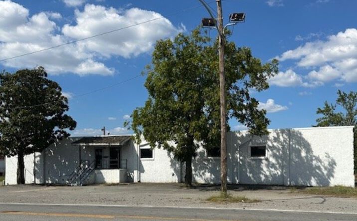 Pictures of Industrial property located at 2500 E Roosevelt Rd, Little Rock, AR 72206 for sales - image #1