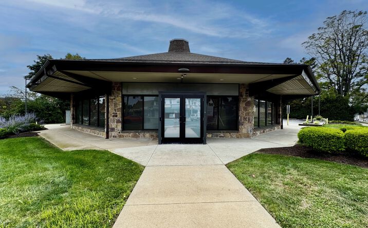 Pictures of Retail property located at 3100 Garrett Rd, Drexel Hill, PA 19026 for sales - image #1