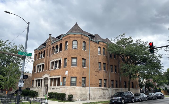 Pictures of Multifamily property located at 2800 W Washington Blvd, Chicago, IL 60612 for sales - image #1