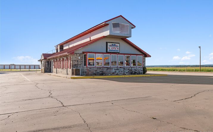 Pictures of Business for Sale property located at 18753 S Highway 100, Webbers Falls, OK 74470 for sales - image #1
