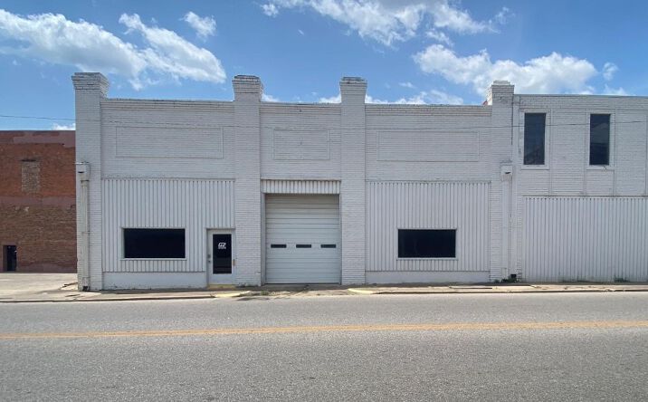 Pictures of Mixed Use, Office, Special Purpose, Retail, Industrial property located at 111 N Washington Street, Ardmore, OK 73401 for sales - image #1