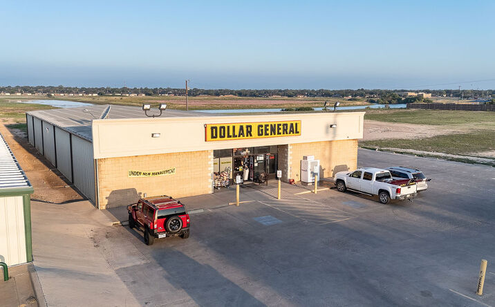 Pictures of Retail property located at 10404 Slide Rd, Lubbock, TX 79424 for sales - image #1