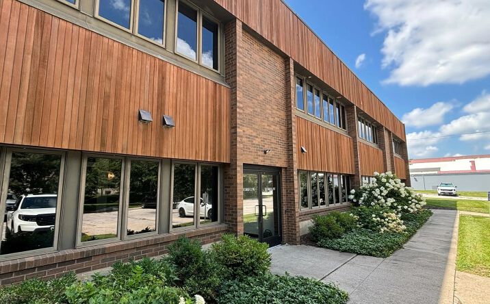 Pictures of Office property located at 7177 Hickman Road, Urbandale, IA 50322 for sales - image #1
