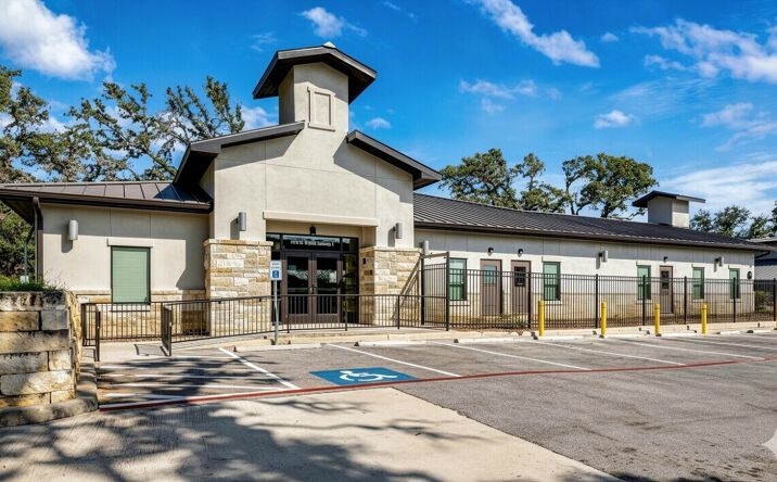 Pictures of Mixed Use, Office, Special Purpose property located at 27511 Interstate 10, Building 6, Boerne, TX 78006 for sales - image #1