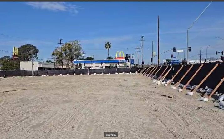 Pictures of Land property located at 8143-8175 N San Fernando Rd, Sun Valley, CA 91352 for sales - image #1