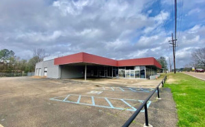 Pictures of Retail, Office property located at 1030 Longleaf Drive, McComb, MS 39648 for sales - image #1