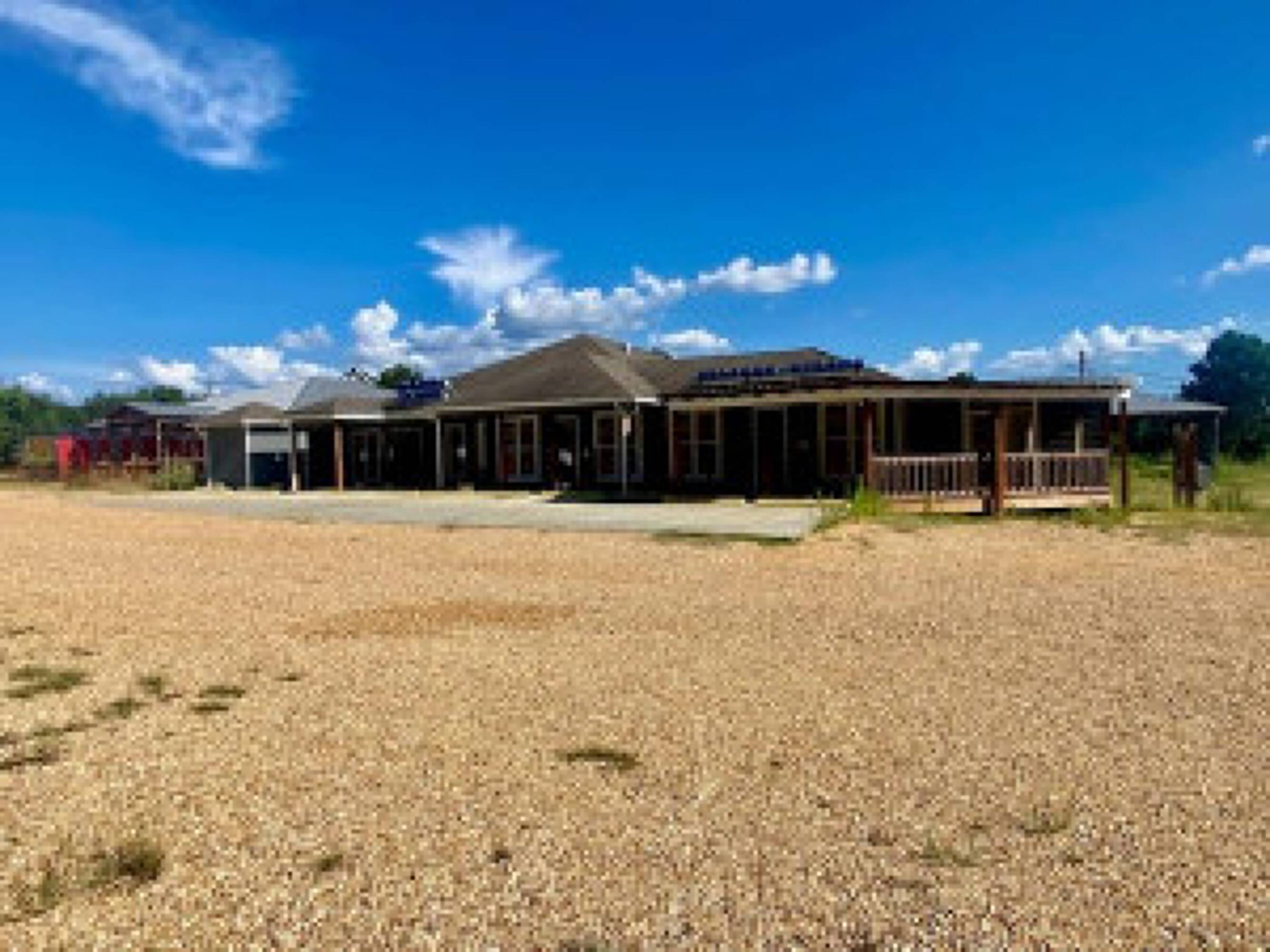 2104 Airport Fernwood Rd, Mccomb, MS 39648-5920