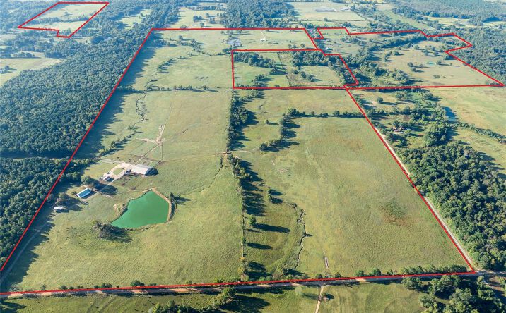 Pictures of Land property located at 2661 Holly Creek Road, Broken Bow, OK 74728 for sales - image #1