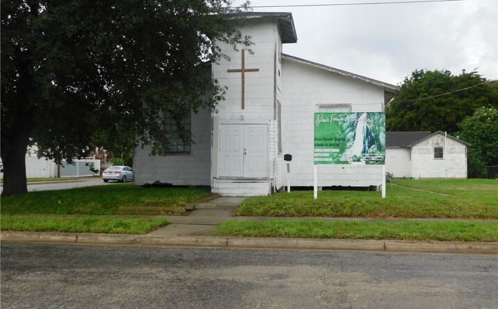 Pictures of Industrial property located at 519 17th St, Corpus Christi, TX 78405 for sales - image #1