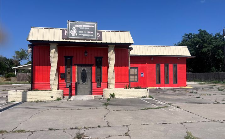 Pictures of Industrial property located at 406 N Johnson St, Alice, TX 78332 for sales - image #1