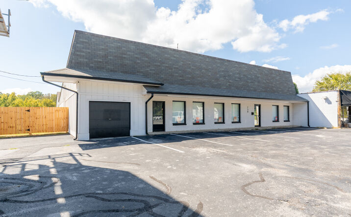 Pictures of Mixed Use, Office, Retail property located at 734 Ashland Terrace, Chattanooga, TN 37415 for sales - image #1