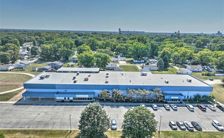 Pictures of Hospitality, Industrial, Mixed Use property located at 2122 N 27th St., Decatur, IL 62521 for sales - image #1