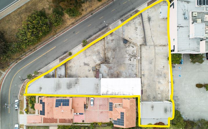 Pictures of Industrial property located at 3977 W 171st St, Torrance, CA 90504 for sales - image #1