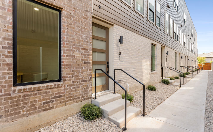 Pictures of Multifamily property located at 2015 N Prairie Avenue, Dallas, TX 75204 for sales - image #1