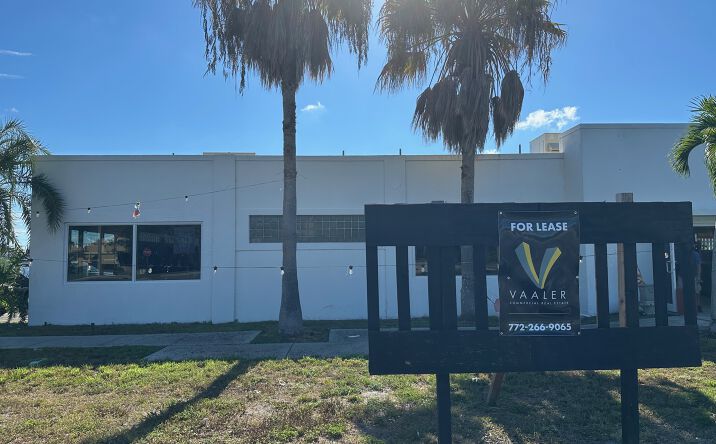 Pictures of Industrial, Retail property located at 1102 S US Hwy 1, Fort Pierce, FL 34950 for sales - image #1