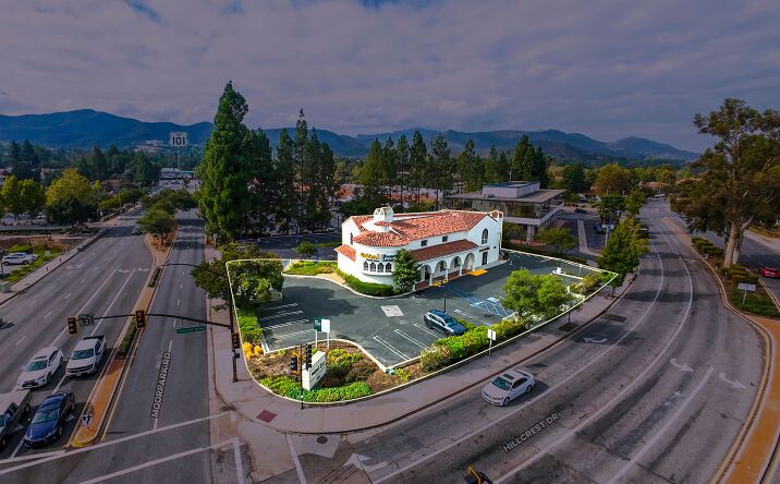 Pictures of Retail property located at 125 N Moorpark Rd, Thousand Oaks, CA 91360 for sales - image #1
