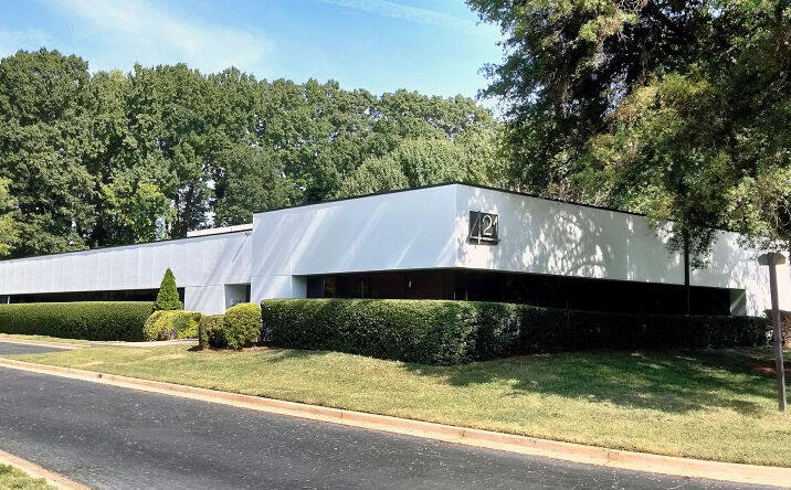 Pictures of Office property located at 421 Minuet Ln, Charlotte, NC 28217 for sales - image #1