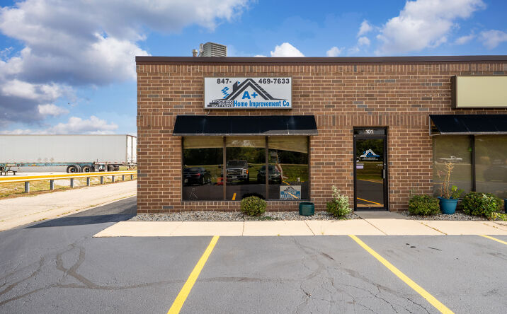 image of property at 1000 N RAND RD Wauconda IL 60084-1180