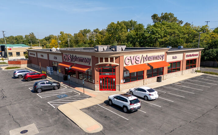 Pictures of Retail property located at 11859 Southwest Hwy, Palos Heights, IL 60463 for sales - image #1