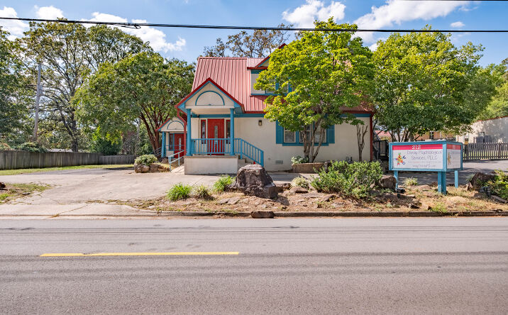 Pictures of Office, Special Purpose property located at 212 N Mckinley, Little Rock, AR 72205 for sales - image #1