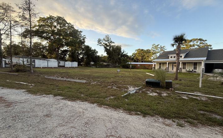 Pictures of Land property located at 7814 Myrtle Grove Rd, Wilmington, NC 28409 for sales - image #1