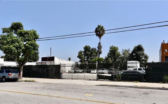 Pictures of Retail, Land property located at 142 Alameda, Compton, CA 90021 for sales - image #1