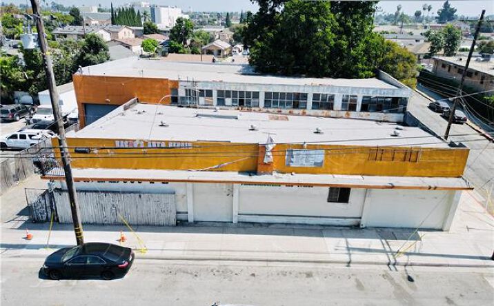 Pictures of Industrial property located at 200 Alameda S, Compton, CA 90221 for sales - image #1