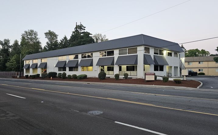 Pictures of Office property located at 3850 Portland Rd NE, Salem, OR 97301 for sales - image #1