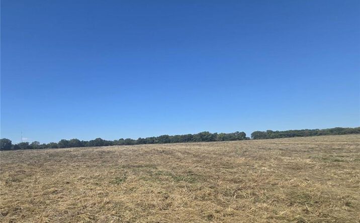Pictures of Land property located at 327th & Old KC Road, Paola, KS 66071 for sales - image #1