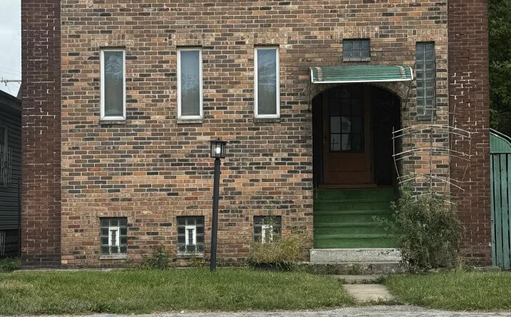 Pictures of Multifamily property located at 1005-09 Garfield Street, Gary, IN 46404 for sales - image #1