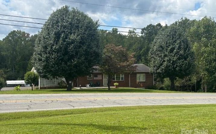 Pictures of Special Purpose property located at 7904 Old Nc 10 Highway, Hickory, NC 28602 for sales - image #1