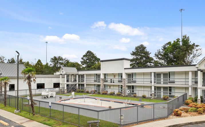 Pictures of Hospitality property located at 2106 Chattanooga Rd, Dalton, GA 30720 for sales - image #1