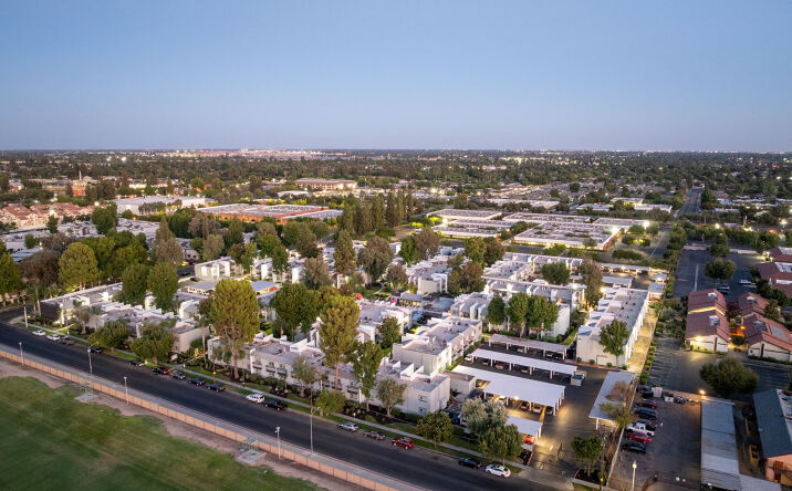 Pictures of Multifamily property located at 1577 E Bulldog Ln, Fresno, CA 93710 for sales - image #1
