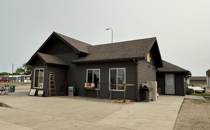 Pictures of Office, Retail property located at 325 SE 4th Street, Madison, SD 57042 for sales - image #1