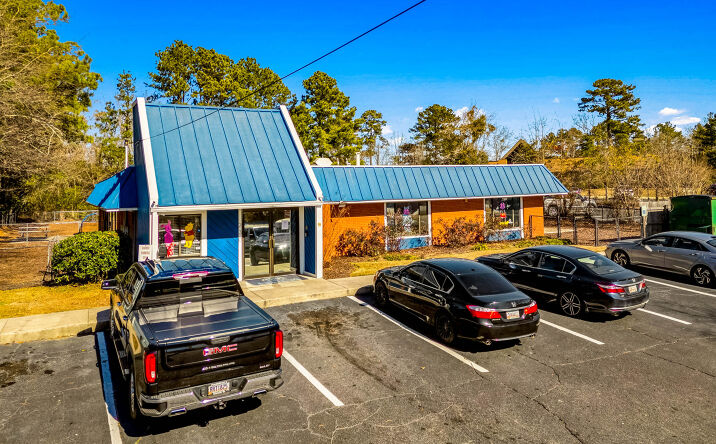 Pictures of Retail, Special Purpose property located at 230 Charter Lane, Macon, GA 31210 for sales - image #1