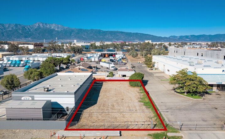 Pictures of Land property located at NE of Slover Ave and Calabash Ave, Fontana, CA 92337 for sales - image #1