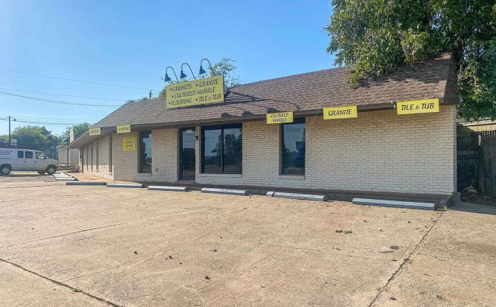 Pictures of Retail, Office property located at 3302 Kell E Blvd, Wichita Falls, TX 76309 for sales - image #1