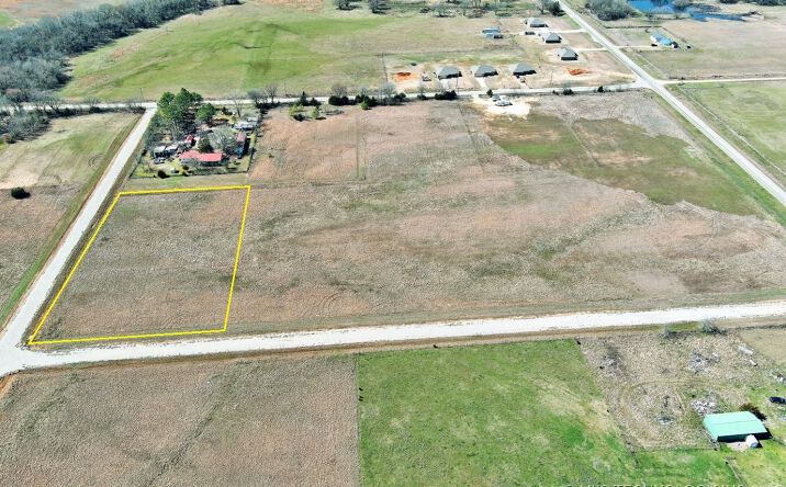 Pictures of Land property located at McKennon, Durant, OK 74701 for sales - image #1