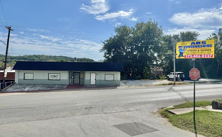 Pictures of Special Purpose property located at 1329 Broadway, Hannibal, MO 63401 for sales - image #1