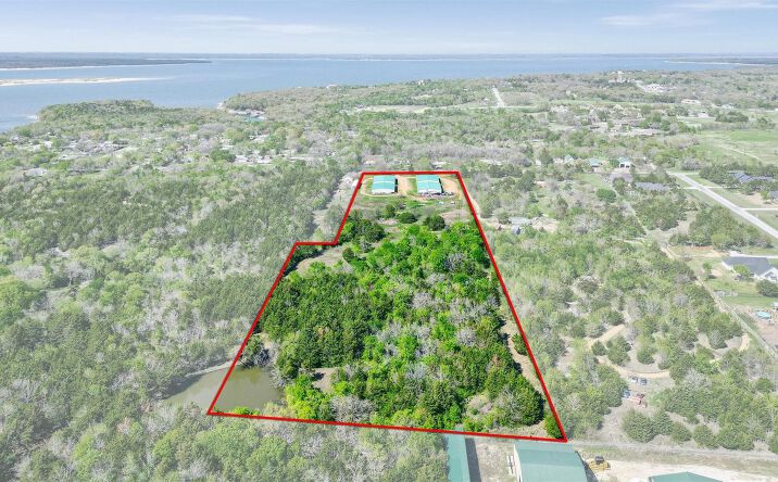 Pictures of Retail, Industrial property located at 470 Lazy Acres Cir, Pottsboro, TX 75076 for sales - image #1