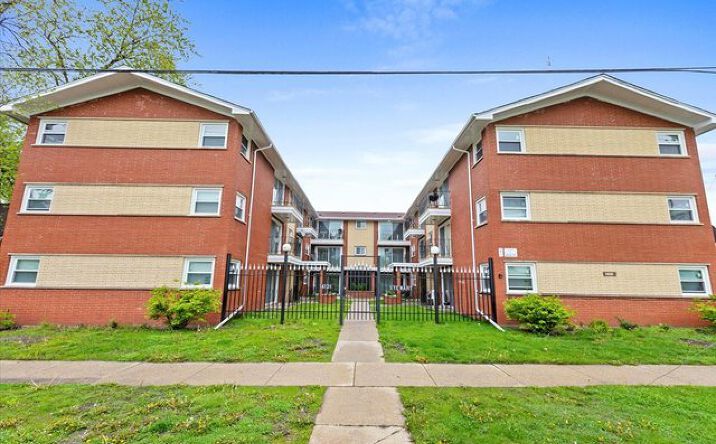 Pictures of Multifamily property located at 14121 S Stewart Ave, Riverdale, IL 60827 for sales - image #1